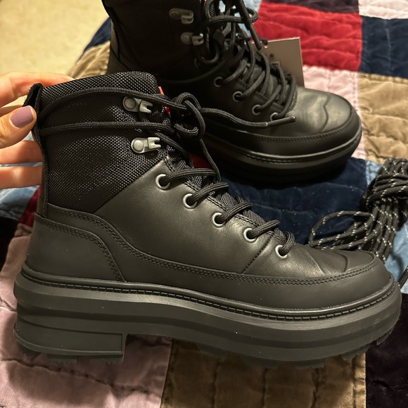 Hunter Rebel Explorer Boot - Picture 8 of 8